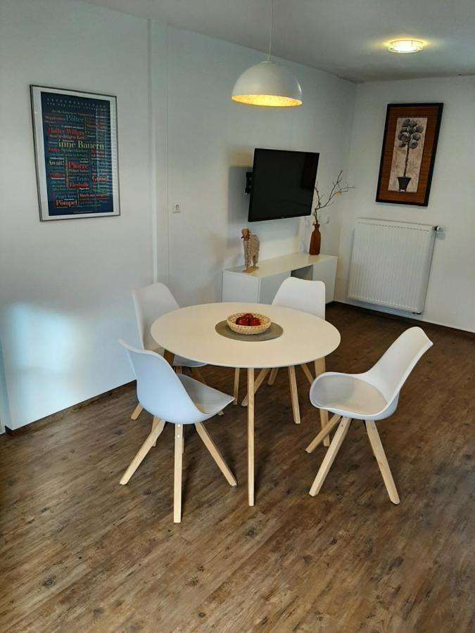 Gemuetliche Ferienwohnung, Laendlich Und Stadtnah, Ruhig Gelegen Rheda-Wiedenbrück Eksteriør billede