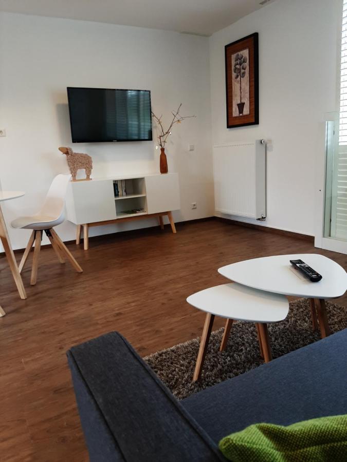 Gemuetliche Ferienwohnung, Laendlich Und Stadtnah, Ruhig Gelegen Rheda-Wiedenbrück Eksteriør billede